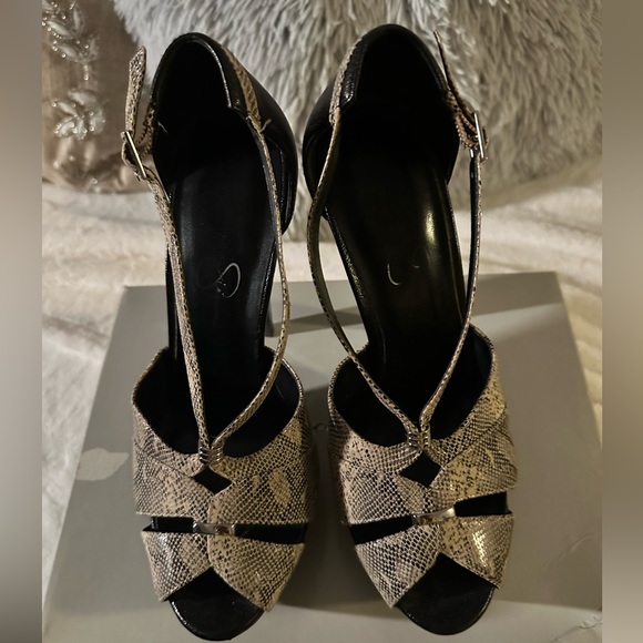 Jessica Simpson Gelio Ivory Leather Snakeskin & Black Platform Heels, 7M - Picture 4 of 10